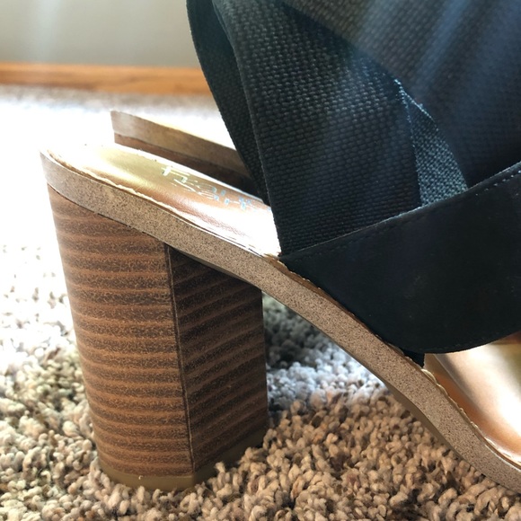 Franco Sarto Heels, size 8 - Picture 5 of 9